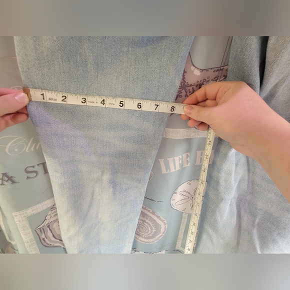 American Eagle Outfitters Light Wash Ripped Boyfriend Jeans - Picture 10 of 15